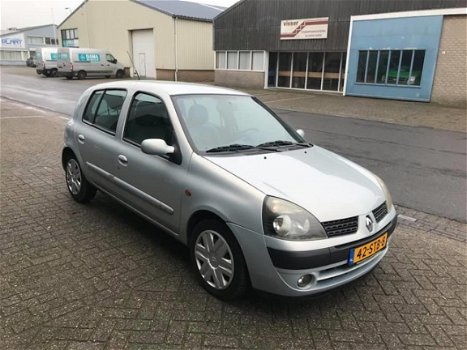 Renault Clio - 1.6-16V Initiale AUTOMAAT/APK/AIRCO/NAP/elekt ramen/meeneemprijs - 1