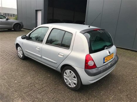 Renault Clio - 1.6-16V Initiale AUTOMAAT/APK/AIRCO/NAP/elekt ramen/meeneemprijs - 1