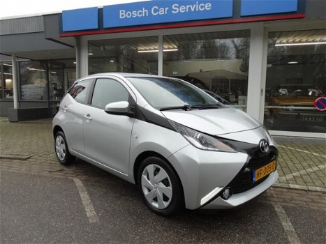 Toyota Aygo - 1.0 VVT-i 69pk 5D x-play - 1