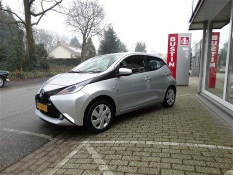 Toyota Aygo - 1.0 VVT-i 69pk 5D x-play - 1