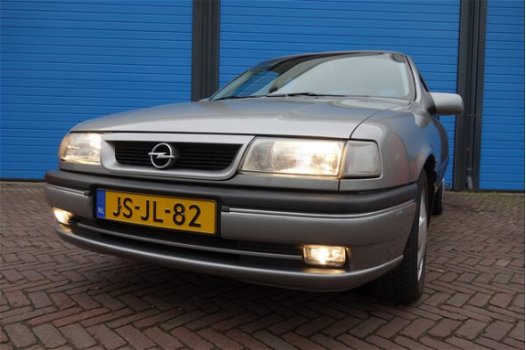Opel Vectra - 1.8i CDX - 1