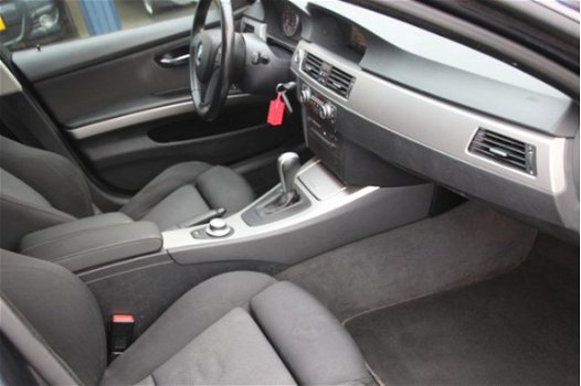 BMW 3-serie - 320i High Executive | Navi Pro | Sportstoelen | Cruise | Clima | - 1