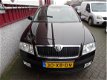 Skoda Octavia Combi - 2.0 FSI Ambiente // 163 DKM NAP // Airco // - 1 - Thumbnail