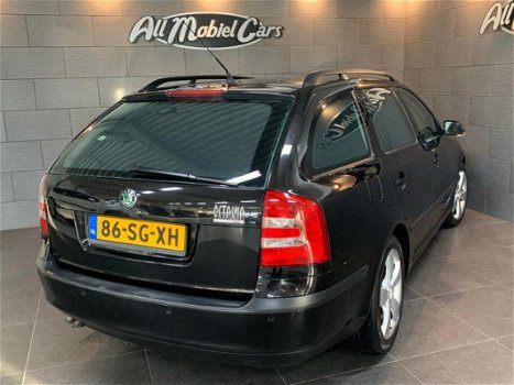 Skoda Octavia Combi - 2.0 TDI Elegance - 1