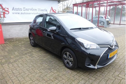 Toyota Yaris - 1.0 VVT-i Trend Orginele Nederlandse auto - navigatie - lm velgen - airco - centrale - 1