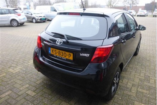 Toyota Yaris - 1.0 VVT-i Trend Orginele Nederlandse auto - navigatie - lm velgen - airco - centrale - 1