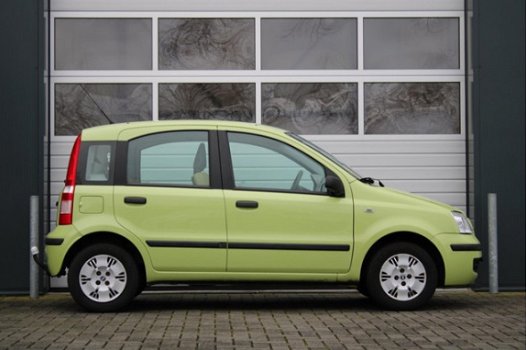 Fiat Panda - 1.2 Dynamic Airco/Stuurbekrachtiging/Elek.Ramen/C.V./Trekhaak/Dealeronderhoud/APK:12-20 - 1