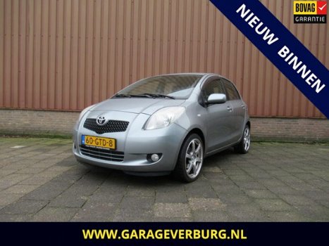 Toyota Yaris - 1.3 VVT-i (Airco, Leer) - 1