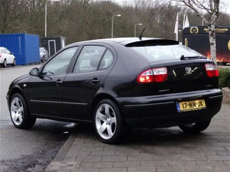 Seat Leon - 1.6-16V Stella - XENON - AIRCO - CRUISE CONTR - APK T/M 12/2020 - BONNEN VAN BEURT ERBIJ - 1