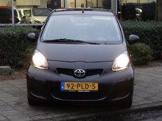 Toyota Aygo - 1.0-12V Comfort Navigator - INCL NIEUWE APK - NAVIGATIE - AIRCO - ELEKTR RAMEN - NAP