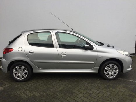 Peugeot 206 - 1.4 Urban Move * airco + 5-deurs - 1