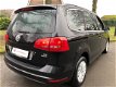 Volkswagen Sharan - 1.4 TSI, 7-PERS, NAVI, PDC, CRUISE CONTROL, LICHT EN ZICHTPAKKET, ETC - 1 - Thumbnail