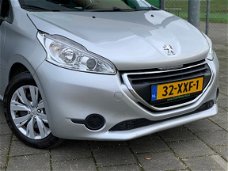 Peugeot 208 - 1.2 VTi / Navigatie / CruiseControl / Airco / 5Drs /