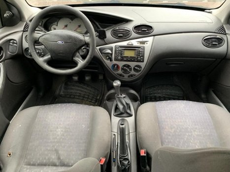 Ford Focus Wagon - 1.6-16V Trend NAP APK tot 27-05-2020 - 1