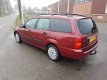 Ford Focus Wagon - 1.6-16V Ghia MET VOL JAAR A.P.K. (AIRCO) - 1 - Thumbnail