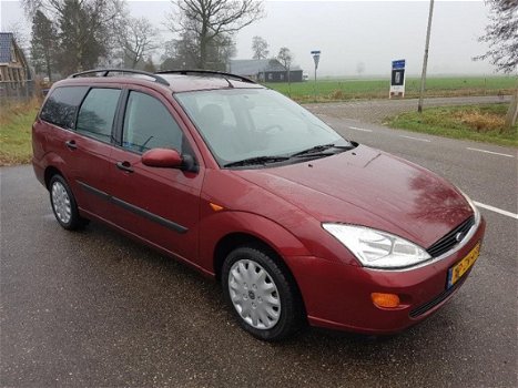 Ford Focus Wagon - 1.6-16V Ghia MET VOL JAAR A.P.K. (AIRCO) - 1