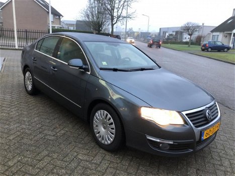 Volkswagen Passat - 2.0 TDI Comfl. BlueMotion (bj 2009) SEDAN|EURO5|CLIMA|FACELIFT - 1