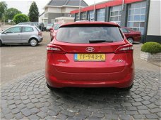 Hyundai i30 - 1.4i-16v i-Motion Airco-pdc-16 inche lmv