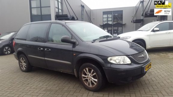 Chrysler Voyager - 3.3i V6 SE Luxe - 1