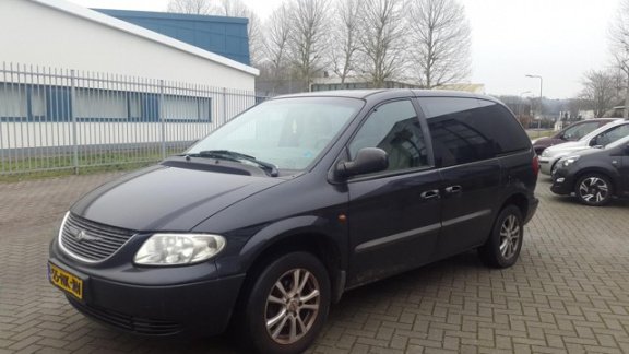 Chrysler Voyager - 3.3i V6 SE Luxe - 1