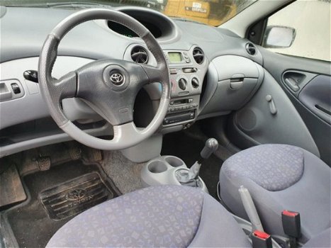 Toyota Yaris - 1.3 VVT-i LUNA - 1