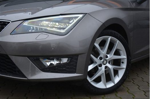 Seat Leon ST - 1.4 TSI ACT FR Dynamic Org.NL | 1 Ste Eigenaar | Dealer Onderhouden | Led Koplampen | - 1