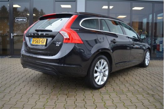 Volvo V60 - 1.6 D2 Summum | Dealer Onderhouden | Navigatie | 17 Inch | - 1