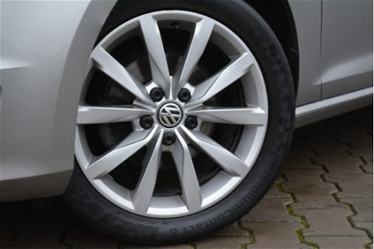 Volkswagen Golf - 1.2 TSI Business Edition Org.NL | Navigatie | 17 Inch | Parkeer Sensoren | - 1