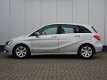 Mercedes-Benz B-klasse - 180 AMBITION AUTOMAAT NAVIGATIE / PARKEERSENSOREN / BLUETOOTH - 1 - Thumbnail