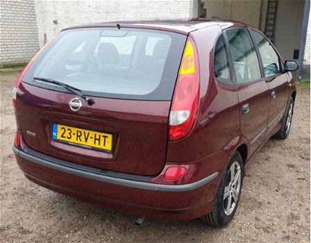 Nissan Almera Tino - 1.8 Tekna ZEER NETJES , 5 Drs top onderhouden, BJ 2005 km 121.000 NAP - 1