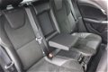 Volvo V40 - 2.0 D4 190pk R-DESIGN LED LEDER ALCANTARA MOOI - 1 - Thumbnail