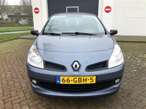 Renault Clio - 1.2-16V Special Line Goed onderhouden/Airco/Elek-ramen/Nap/Apk/Cv/CD - 1