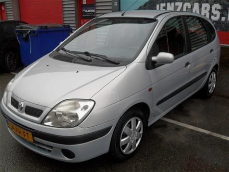 Renault Scénic - 1.6-16V RT, APK 2-2020, NIEUWE koppeling, etc - 1