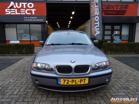 BMW 3-serie - 320I LPG(G3) SEDAN AUT / Navi / Trekhaak - 1