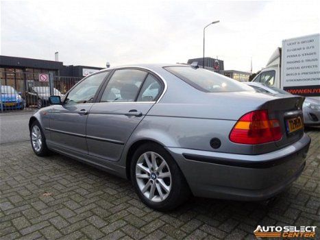 BMW 3-serie - 320I LPG(G3) SEDAN AUT / Navi / Trekhaak - 1