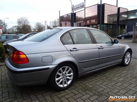 BMW 3-serie - 320I LPG(G3) SEDAN AUT / Navi / Trekhaak - 1