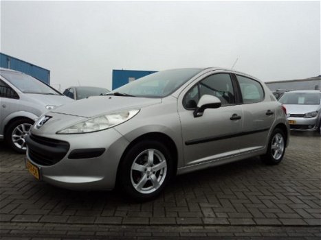 Peugeot 207 - 1.4 HDI 5DRS X-Line Airco - 1