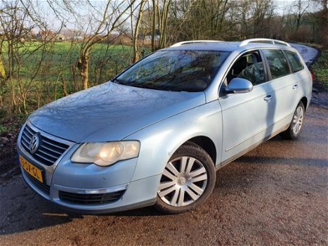 Volkswagen Passat Variant - 2.0 TDI Highline /CLIMA/ NAVI/ STOELVERWARMING/ EURO 4/ BJ 2006 - 1