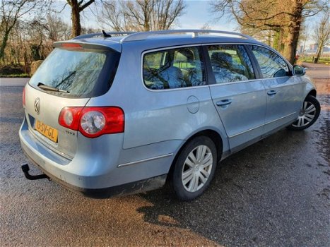 Volkswagen Passat Variant - 2.0 TDI Highline /CLIMA/ NAVI/ STOELVERWARMING/ EURO 4/ BJ 2006 - 1