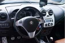 Alfa Romeo MiTo - 1.3 JTDm 85pk ECO Distinctive Leder/Navigatie/17"LMV