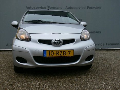 Toyota Aygo - 5 Drs - Airco - Silver Edition -Navigatie- 27000 KM - 1