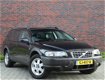 Volvo XC70 - Cross Country 2.4T AWD *BTW*LPG*Trekhaak*Historie*Youngtimer - 1 - Thumbnail