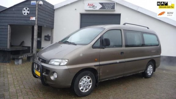 Hyundai H 200 - 2.5 DC lang 6 seater - 1