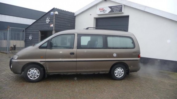 Hyundai H 200 - 2.5 DC lang 6 seater - 1