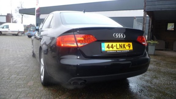 Audi A4 - 1.8 TFSI S edition S line inside & outsite - 1