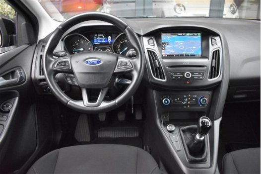 Ford Focus - 1.5TDCI Lease Edition 5drs [ NAVIGATIE PARKEERSENSOREN CRUISE CONTROLE ] - 1