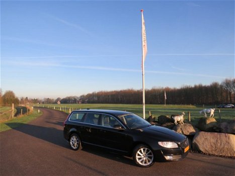 Volvo V70 - 2.0 T4 190 PK Dynamic Edition 1e EIGENAAR NL AUTO XENON STANDKACHEL - 1