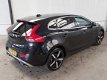 Volvo V40 - 2.0 D4 190 PK R-Design 1e EIGENAAR A.TREKHAAK NAVI CRUISE ECC - 1 - Thumbnail