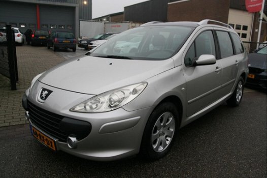 Peugeot 307 SW - 1.6-16V Pack Airco Pano 7 Pers APK - 1