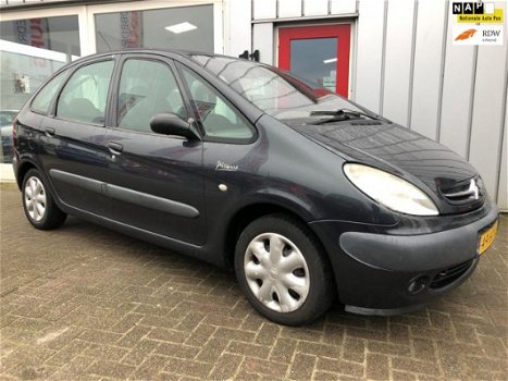 Citroën Xsara Picasso - 1.8i-16V Airco/ECC/Trekhaak - 1